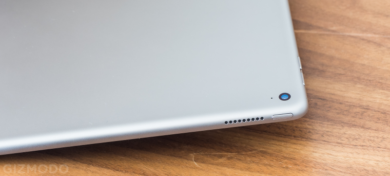 Illustration for article titled What It's Like To Use the iPad Pro As a Tablet